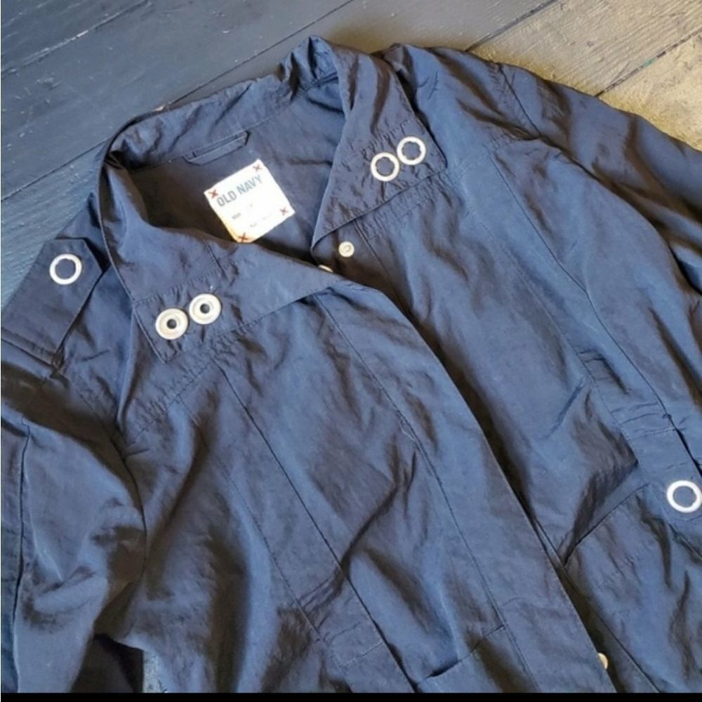 Old Navy Lightweight Jacket - Picture 4 of 9